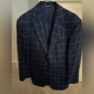 Nice suit in perfect condition, no smells or anything like that.